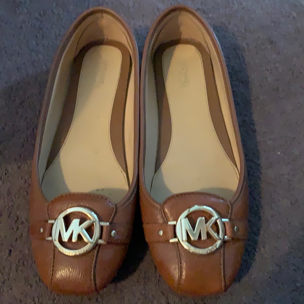 Michael Kors cognac flats